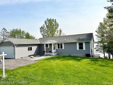 5331 Huntington Way, Gladwin, MI 48624