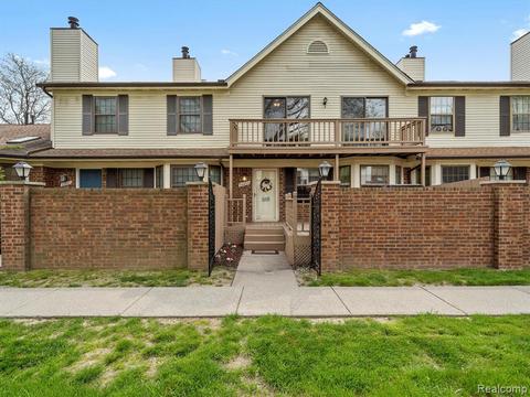 34653 W Wilma Ct, Chesterfield, MI 48047