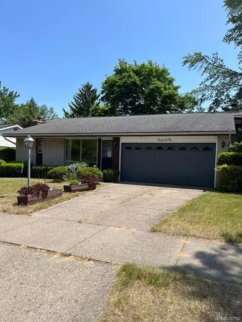 14650 Park St, Livonia, MI 48154