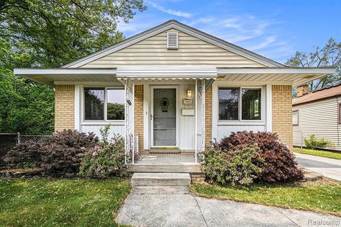 18865 Gillman St, Livonia, MI 48152