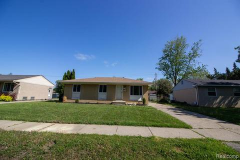 2135 Garry Dr, Troy, MI 48083