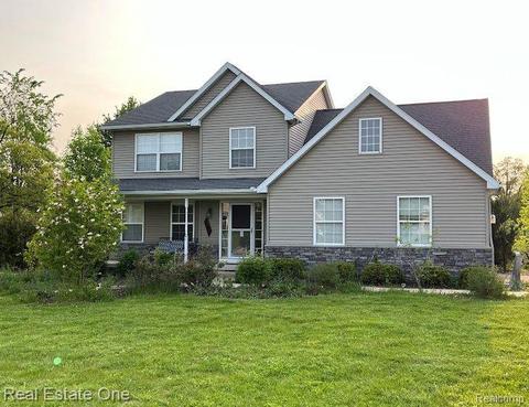 7640 Summer Breeze Trl, Howell, MI 48843