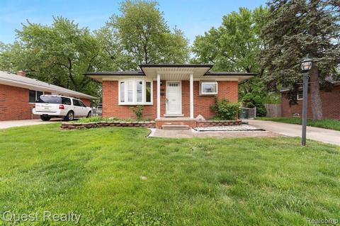 3605 River Dr, Lincoln Park, MI 48146