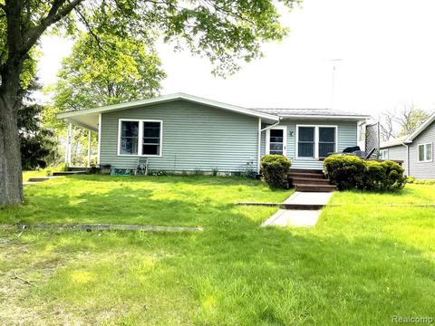 438 S Lake St, Port Sanilac, MI 48469