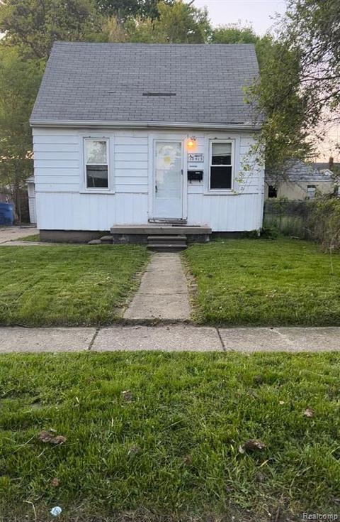 12415 Vernon Ave, Warren, MI 48089