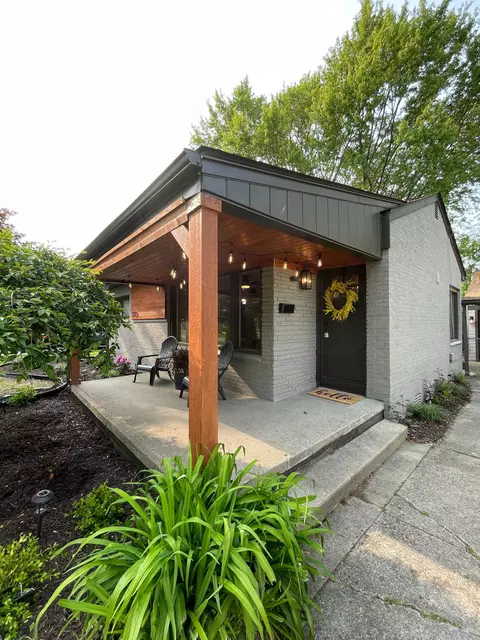 22325 Lange St, Saint Clair Shores, MI 48080