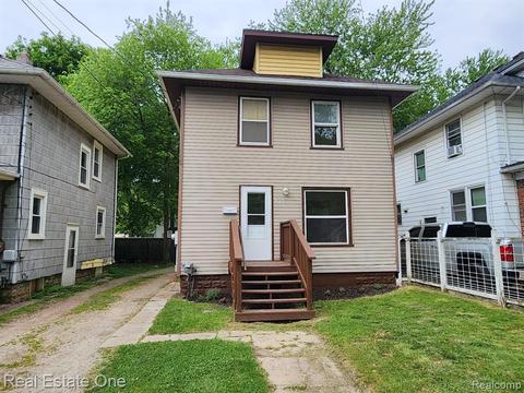 530 Lathrop St, Lansing, MI 48912
