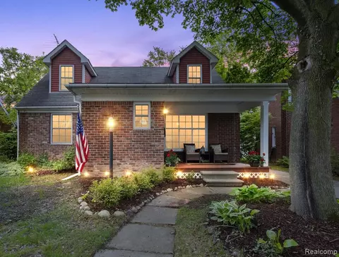 1516 N Pleasant St, Royal Oak, MI 48067