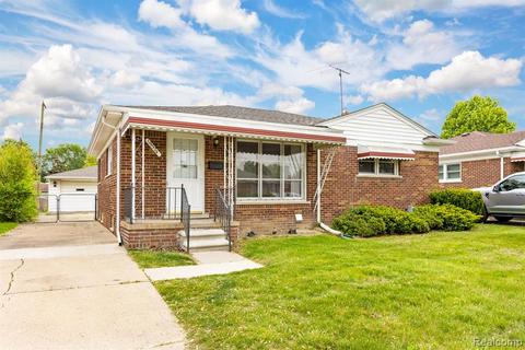 19324 Florence St, Roseville, MI 48066