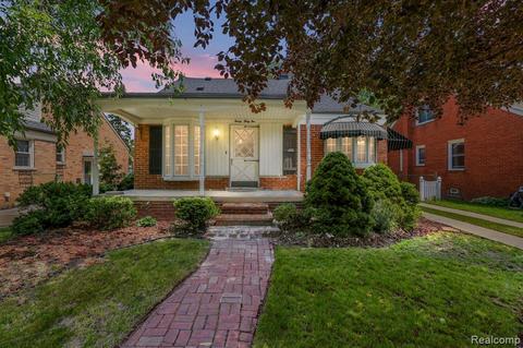 9031 Becker Ave, Allen Park, MI 48101