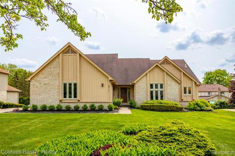39111 Horton Dr, Farmington Hills, MI 48331