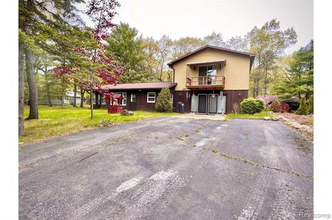 4424 Sand Rd, Caseville, MI 48725