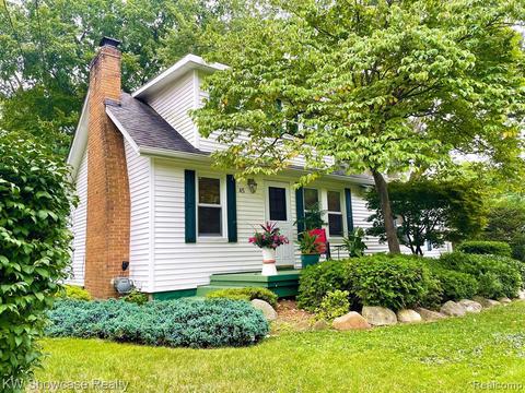 45 S Pinegrove Ave, Waterford, MI 48327