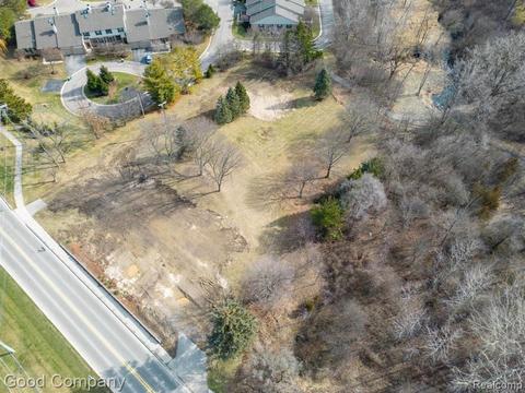 38475 W 13 Mile Rd, Farmington Hills, MI 48331
