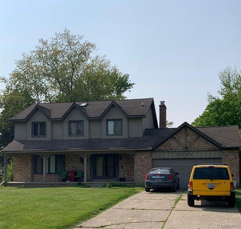 5284 Lethbridge Rd, Grand Blanc, MI 48439