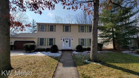1259 Blanchette Dr, East Lansing, MI 48823
