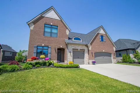 21911 Majestic Dr, Macomb, MI 48044