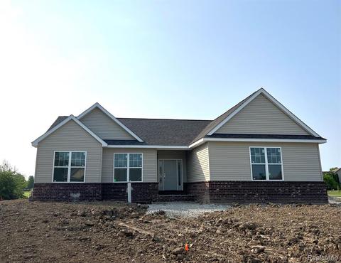 5406 Mustang Dr, Newport, MI 48166