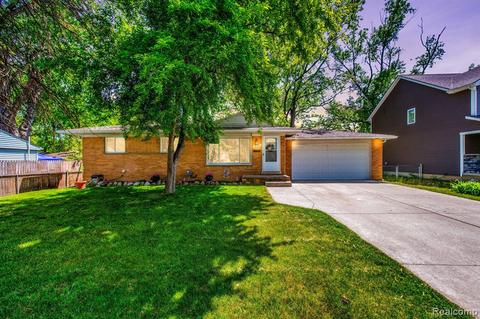 18466 Foch St, Livonia, MI 48152