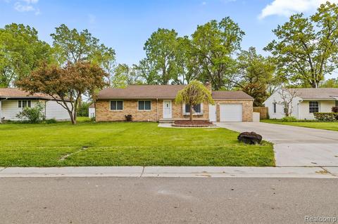 29599 Belfast St, Farmington Hills, MI 48336