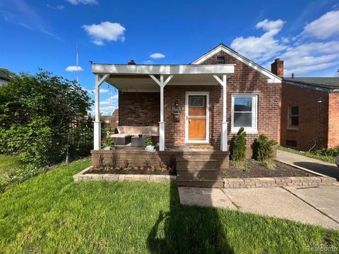 13586 Cloverlawn St, Detroit, MI 48238