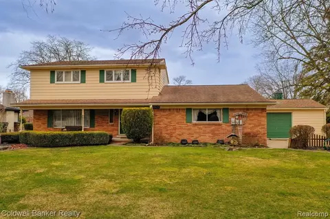 52429 Southdown Rd, Shelby Township, MI 48316