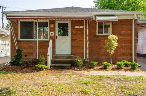 1844 Russell Ave, Lincoln Park, MI 48146