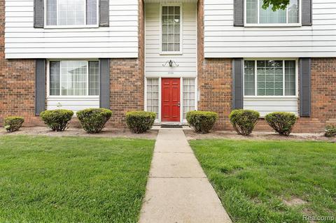 25316 Shiawassee Cir #203, Southfield, MI 48033