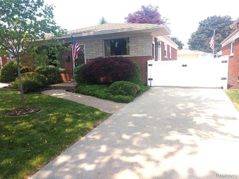 3930 Roger Ave, Allen Park, MI 48101