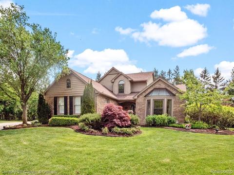 45411 Halston Ct, Novi, MI 48374