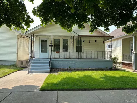 2837 Roulo St, Dearborn, MI 48120