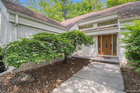 29106 Shenandoah Dr, Farmington Hills, MI 48331