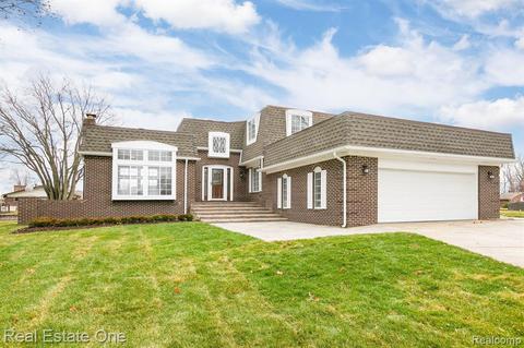 41515 Windmill St, Harrison Township, MI 48045