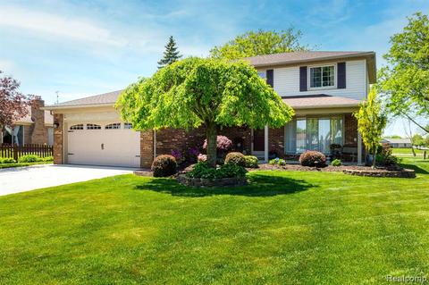 40829 Gulliver Dr, Sterling Heights, MI 48310
