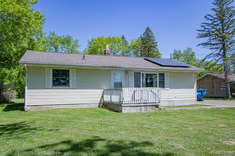9208 N Irish Rd, Mount Morris, MI 48458