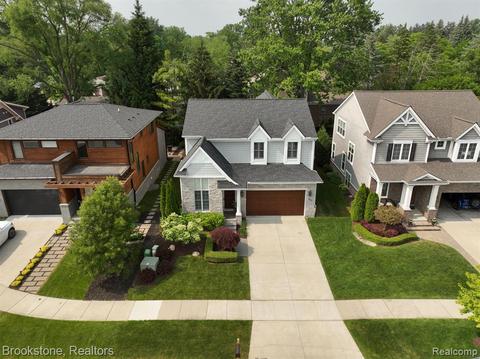 830 Cumberland Rdg, Rochester, MI 48307