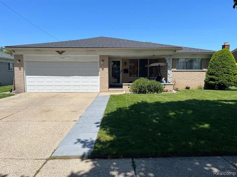 3639 Shampo Dr, Warren, MI 48092