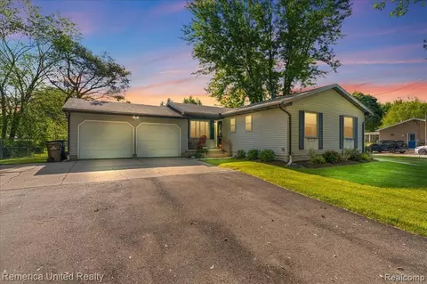 6931 S Washington Ave, Lansing, MI 48911