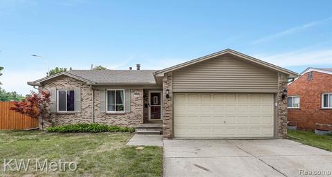 26964 Kelsey Dr, Warren, MI 48091