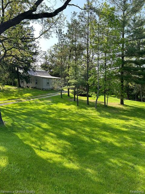 11007 Phal Rd, Grass Lake, MI 49240