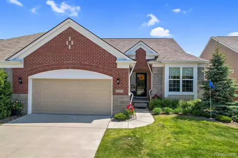 23360 Flushing Dr, Macomb, MI 48042