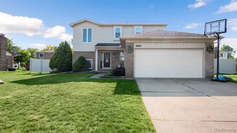 35651 W Buxton Dr, Sterling Heights, MI 48310