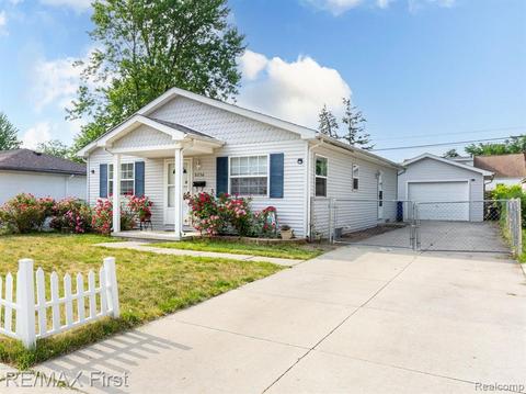 8256 Meadow Ave, Warren, MI 48089