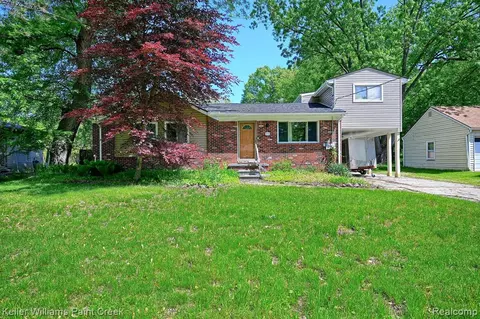 21750 8 1-2 Mile Rd, Southfield, MI 48075
