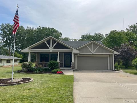 19183 Gudith Rd, Brownstown, MI 48183
