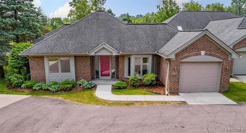 21388 Magnolia Ct #4, Farmington Hills, MI 48336