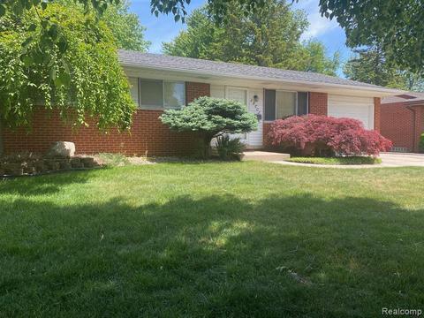 43602 Bockley Dr, Sterling Heights, MI 48313