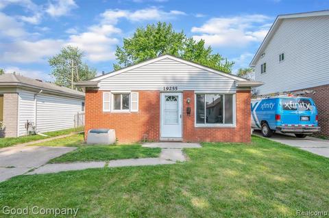 19255 Roger St, Melvindale, MI 48122