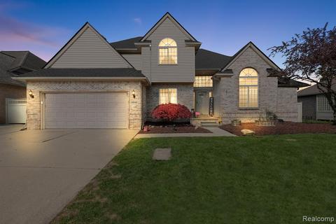 29048 Sugar Is, Gibraltar, MI 48173