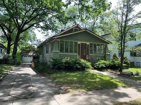 23456 Forest St, Oak Park, MI 48237